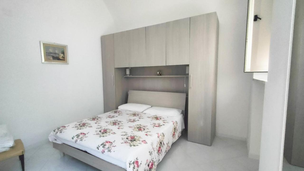 Casa Vacanza "Nonna Matilde" A Meta Di Sorrento, 600Mt Dal Mare, Casa Per 4 エクステリア 写真