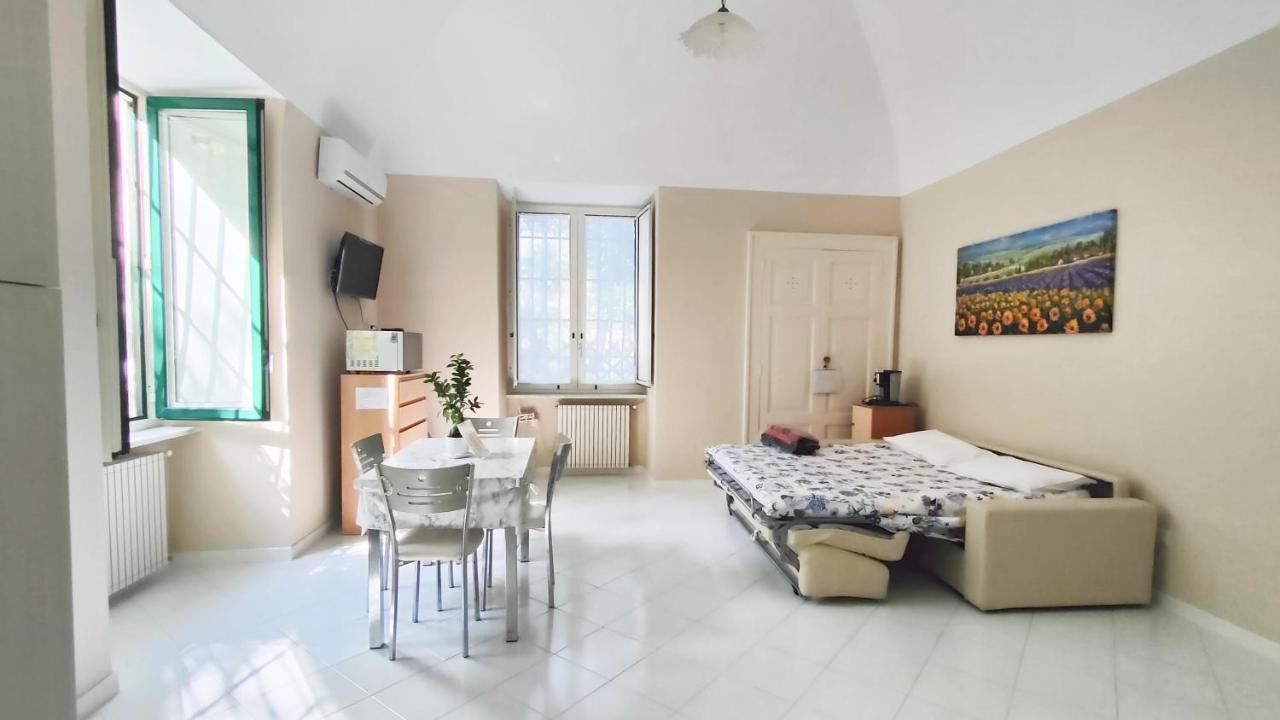 Casa Vacanza "Nonna Matilde" A Meta Di Sorrento, 600Mt Dal Mare, Casa Per 4 エクステリア 写真