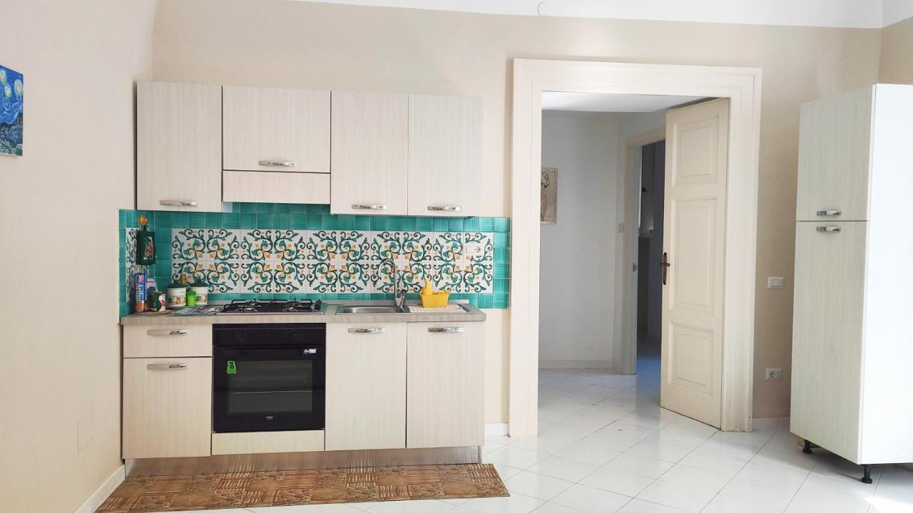 Casa Vacanza "Nonna Matilde" A Meta Di Sorrento, 600Mt Dal Mare, Casa Per 4 エクステリア 写真