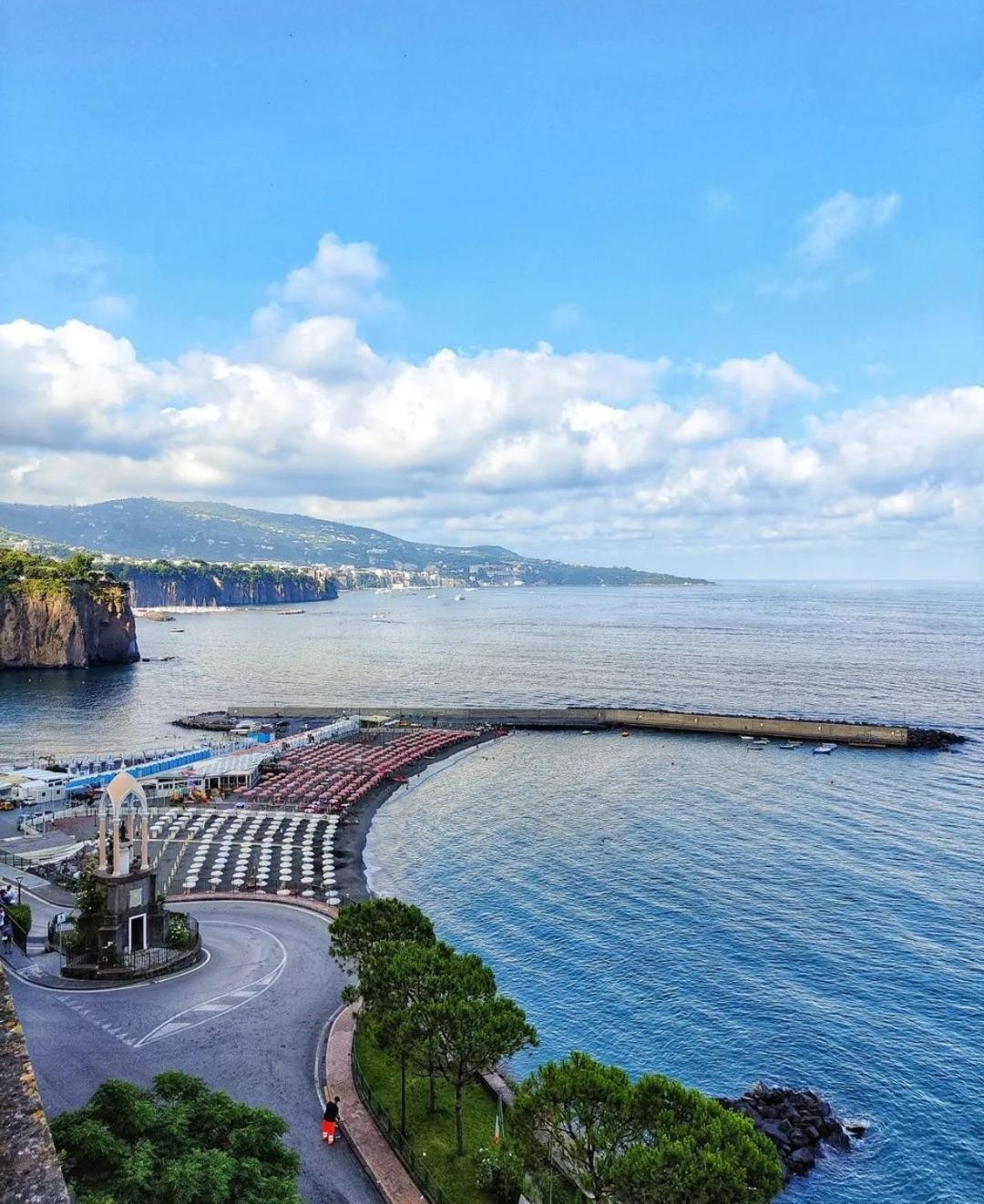 Casa Vacanza "Nonna Matilde" A Meta Di Sorrento, 600Mt Dal Mare, Casa Per 4 エクステリア 写真
